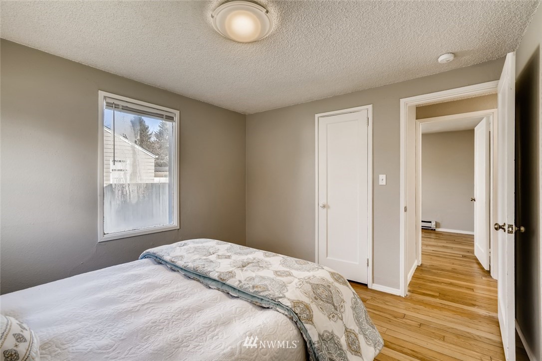 3616 Southeast 6th Street Renton, WA 98058 - Photo 13 of 24 Gallery Image 13