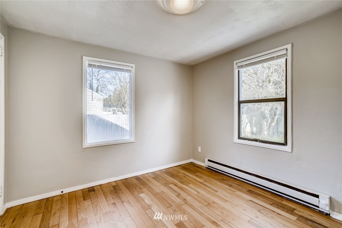 3616 Southeast 6th Street Renton, WA 98058 - Photo 17 of 24 Gallery Image 17