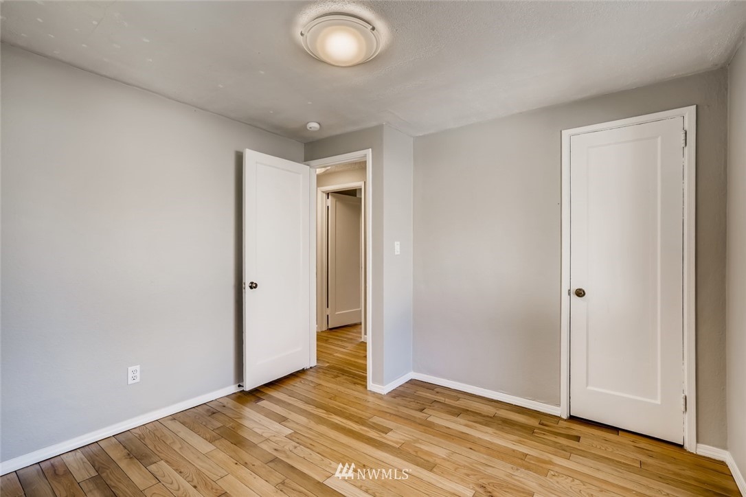 3616 Southeast 6th Street Renton, WA 98058 - Photo 18 of 24 Gallery Image 18