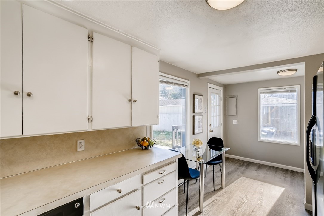 3616 Southeast 6th Street Renton, WA 98058 - Photo 9 of 24 Gallery Image 9