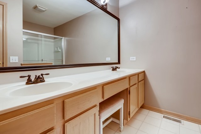 367 Locksley Drive Streamwood, IL 60107 - Photo 11 of 17