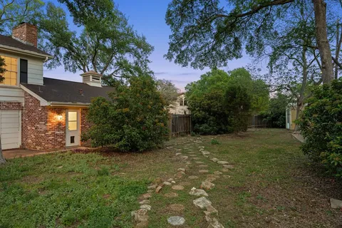 $925,000 | 4101 Far W Boulevard, Austin, TX 78731