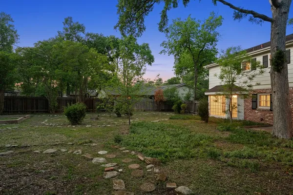 $925,000 | 4101 Far W Boulevard, Austin, TX 78731