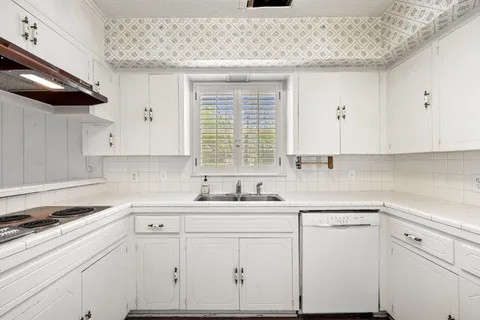 $925,000 | 4101 Far W Boulevard, Austin, TX 78731