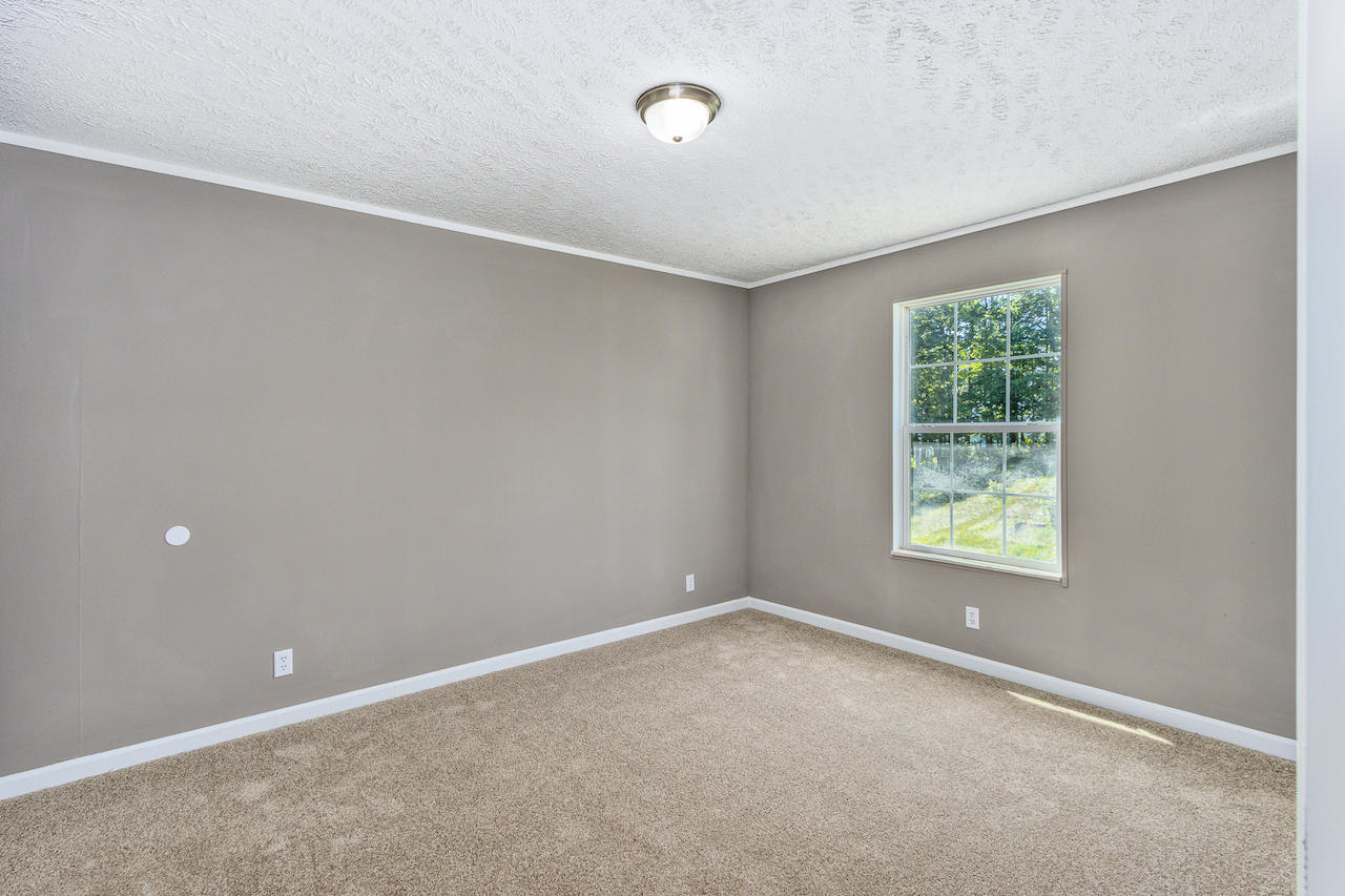 599 Edmonson (aka Collins Ridge) Road Washburn, TN 37888 - Photo 23 of 24 Interior-10