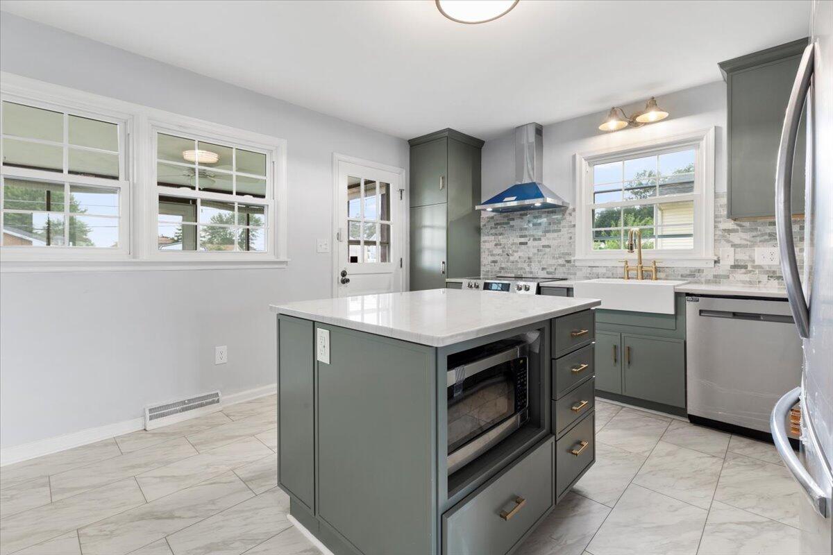 5904 Plantation Road Roanoke, VA 24019 - Photo 11 of 65 13-13