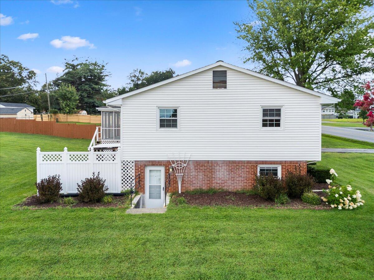 5904 Plantation Road Roanoke, VA 24019 - Photo 54 of 65 58-59