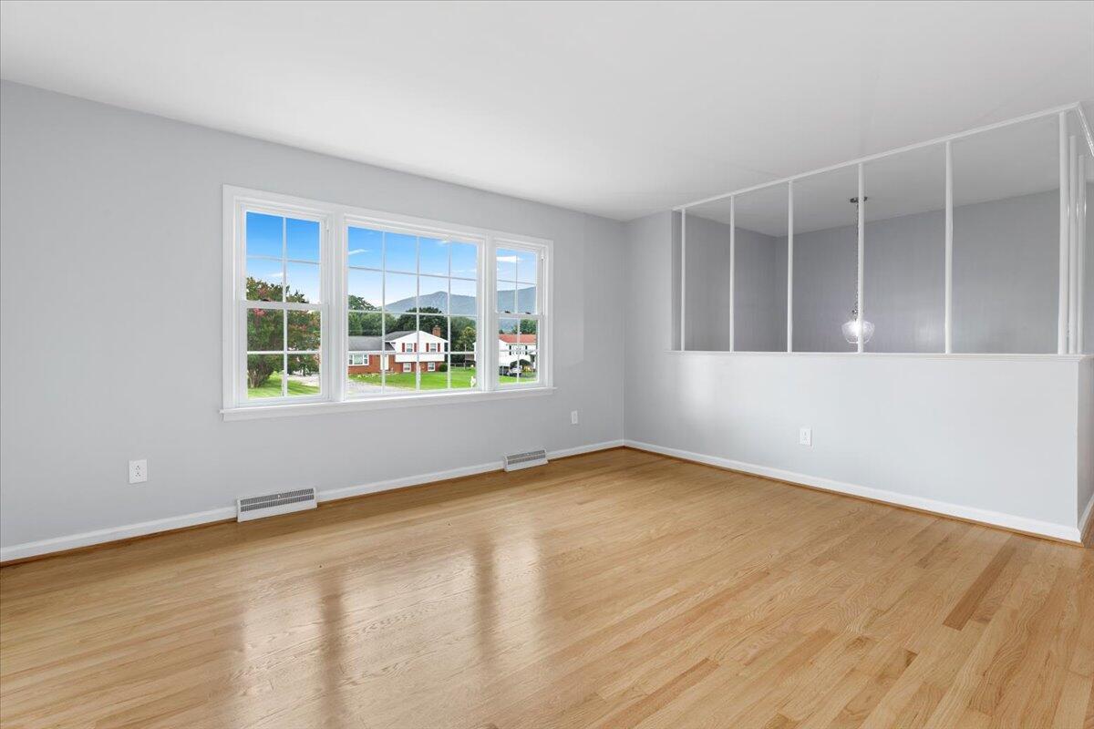 5904 Plantation Road Roanoke, VA 24019 - Photo 7 of 65 09-9