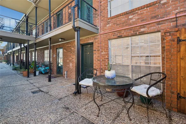 $80,000 | 11540 Chimney Rock Road, Unit 112, Houston, TX 77035