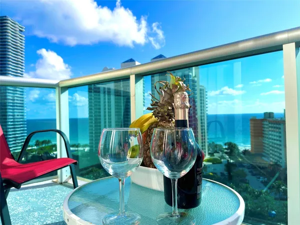 $8,000,000 | 19370 Collins Avenue, Sunny Isles Beach, FL 33160