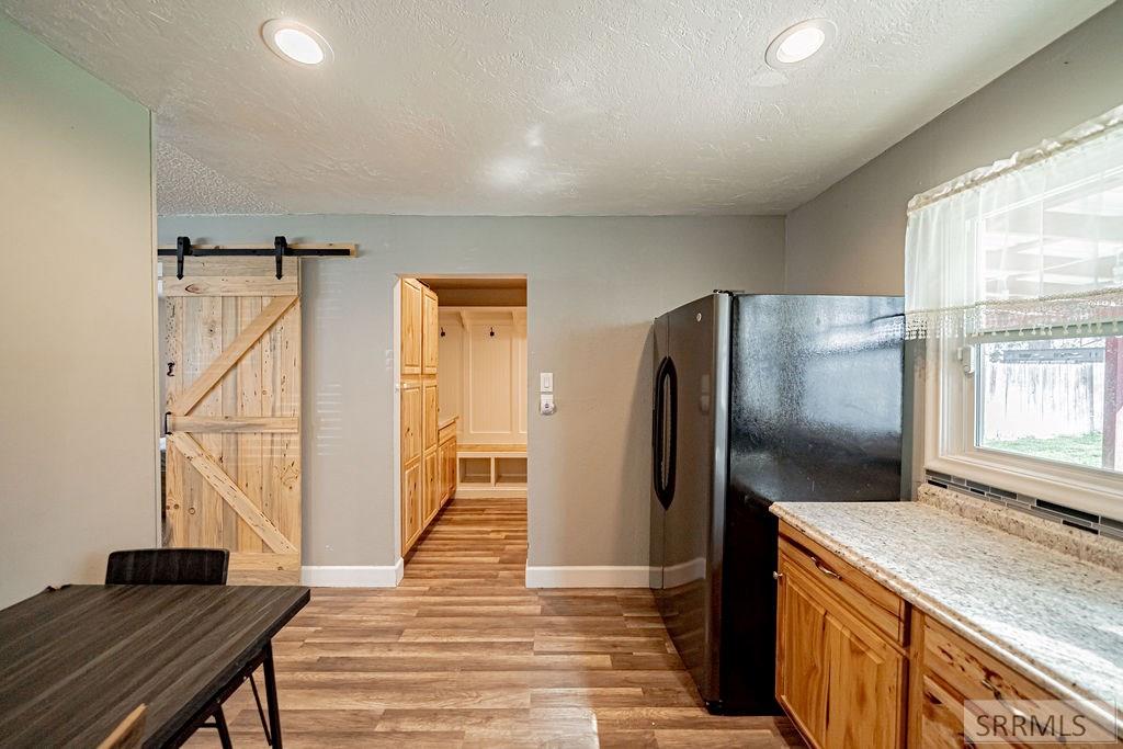 1040 Everett Avenue Pocatello, ID 83201 - Photo 13 of 37