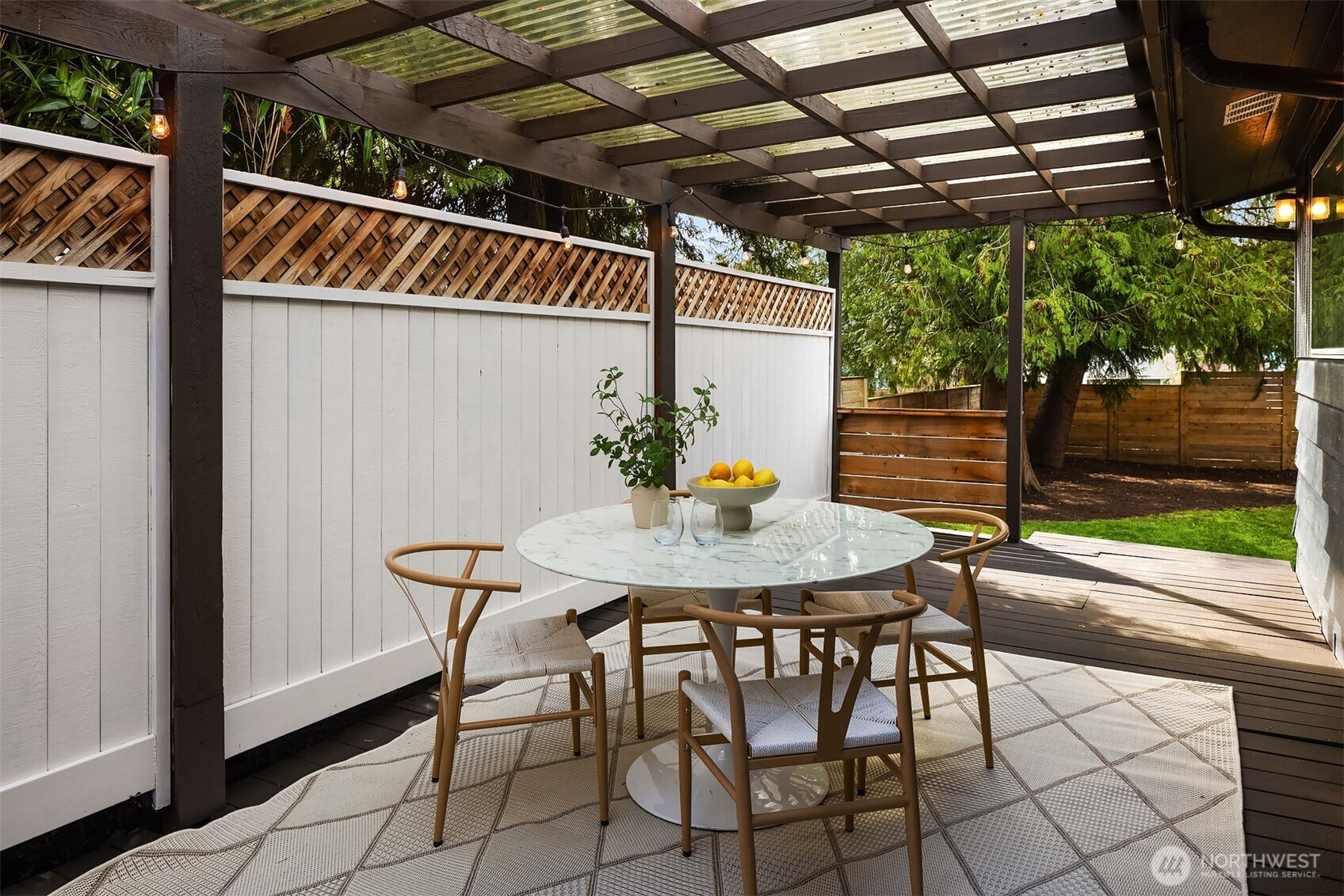 1237 Southwest 118th Street Burien, WA 98146 - Photo 10 of 27 a view of a chairs and table in the patio