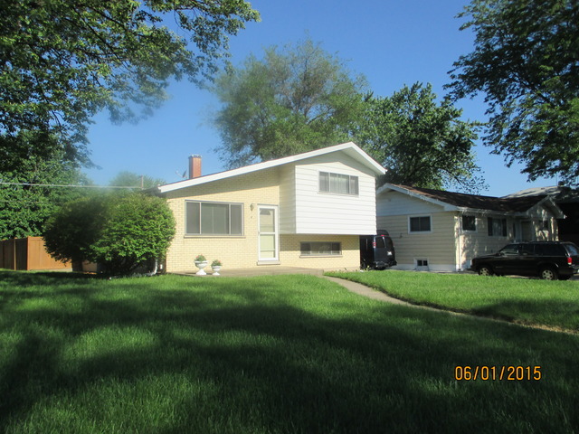 630 North Indiana Street Elmhurst, IL 60126 - Photo 1 of 18
