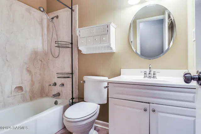 $125,000 | 120 Burrow Drive, Scott, LA 70583