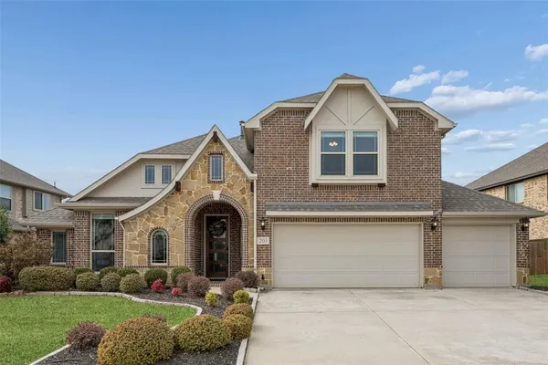 $549,000 | 203 Oakcrest Drive, Justin, TX 76247