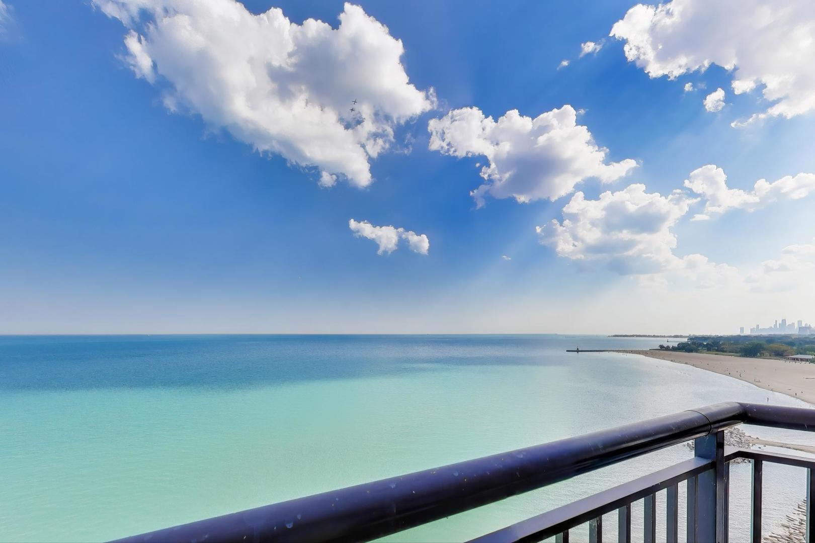 6007 North Sheridan Road, Unit 12B Chicago, IL 60660 - Photo 16 of 38 a view of a lake from a balcony