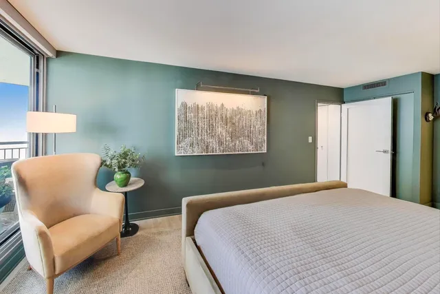 $499,000 | 6007 North Sheridan Road, Unit 12B, Chicago, IL 60660