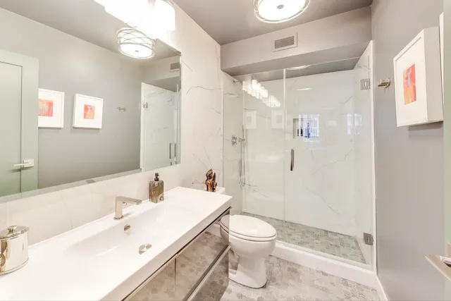 $499,000 | 6007 North Sheridan Road, Unit 12B, Chicago, IL 60660