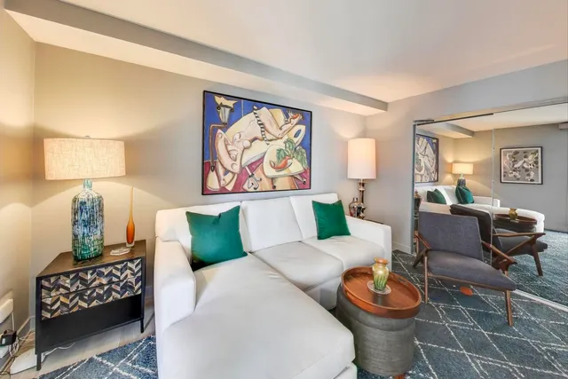 $499,000 | 6007 North Sheridan Road, Unit 12B, Chicago, IL 60660