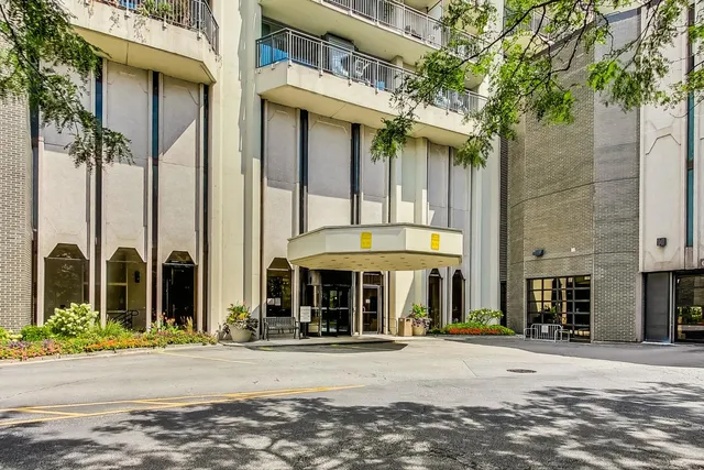 $499,000 | 6007 North Sheridan Road, Unit 12B, Chicago, IL 60660