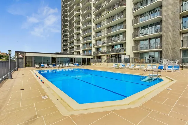 $499,000 | 6007 North Sheridan Road, Unit 12B, Chicago, IL 60660