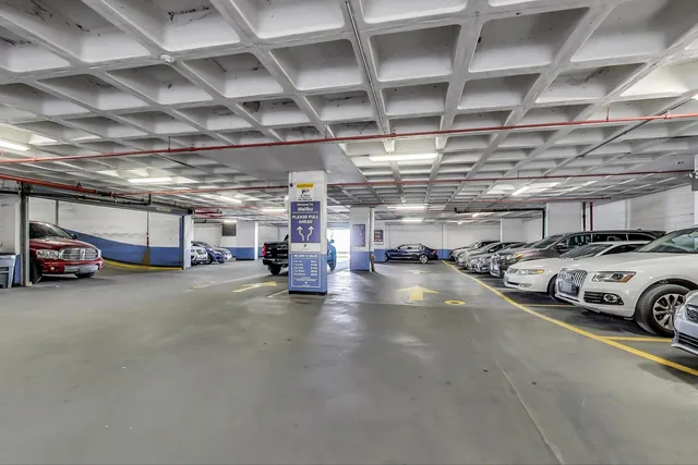 $499,000 | 6007 North Sheridan Road, Unit 12B, Chicago, IL 60660