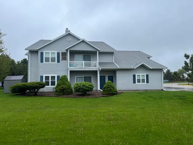 $1,395 | 262 South Lar-Ann Street, Belgium, WI 53004