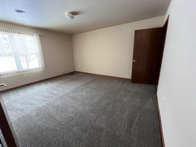 $1,395 | 262 South Lar-Ann Street, Belgium, WI 53004