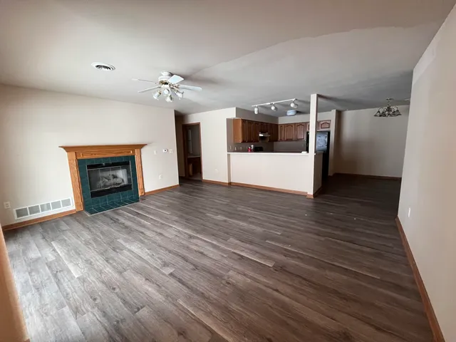 $1,395 | 262 South Lar-Ann Street, Belgium, WI 53004