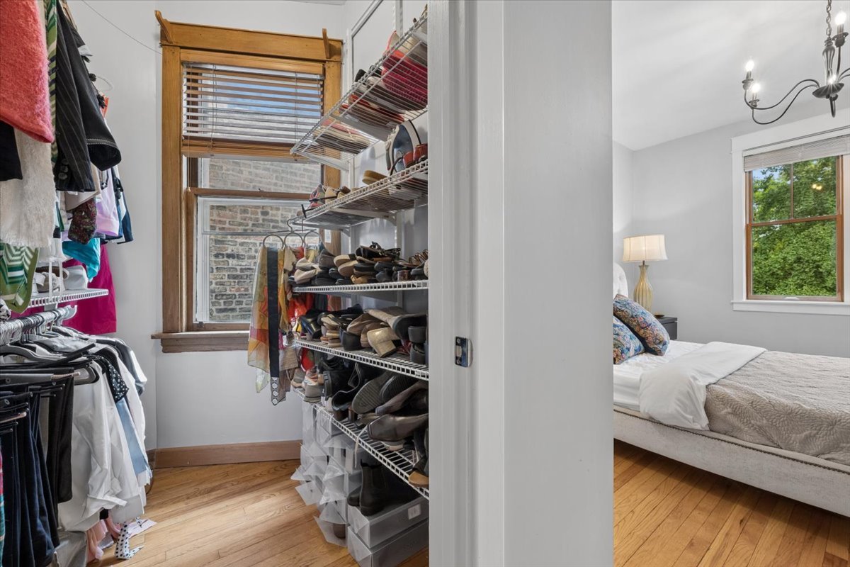 4237 North Wolcott Avenue Chicago, IL 60613 - Photo 30 of 38