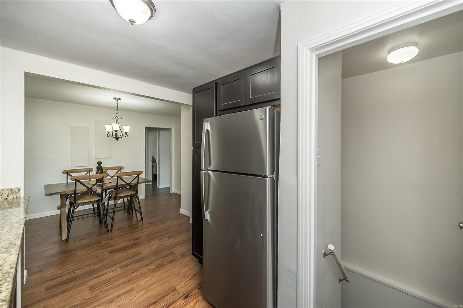 6906 Pine Ridge Drive St. Louis, MO 63121 - Photo 15 of 33