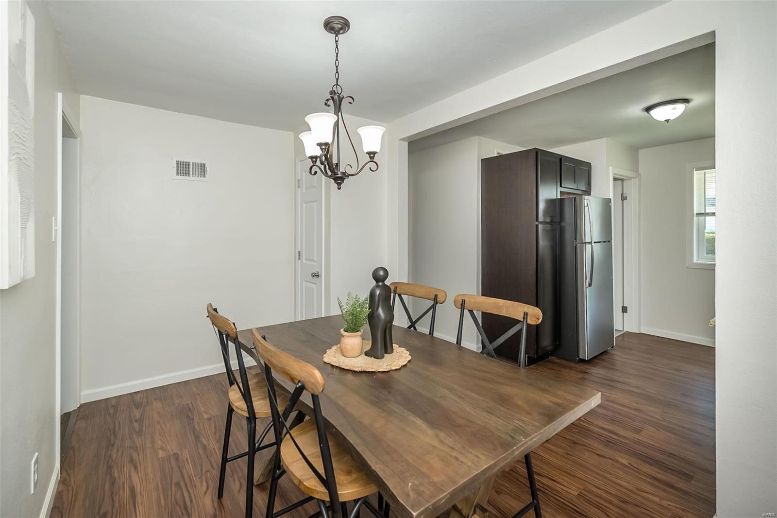 6906 Pine Ridge Drive St. Louis, MO 63121 - Photo 16 of 33