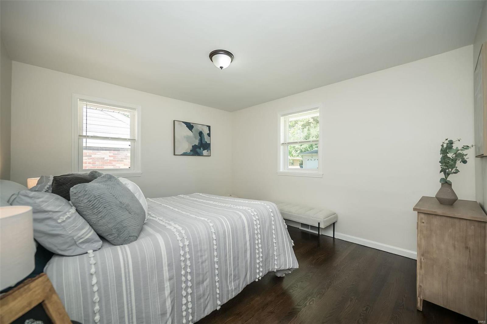 6906 Pine Ridge Drive St. Louis, MO 63121 - Photo 20 of 33