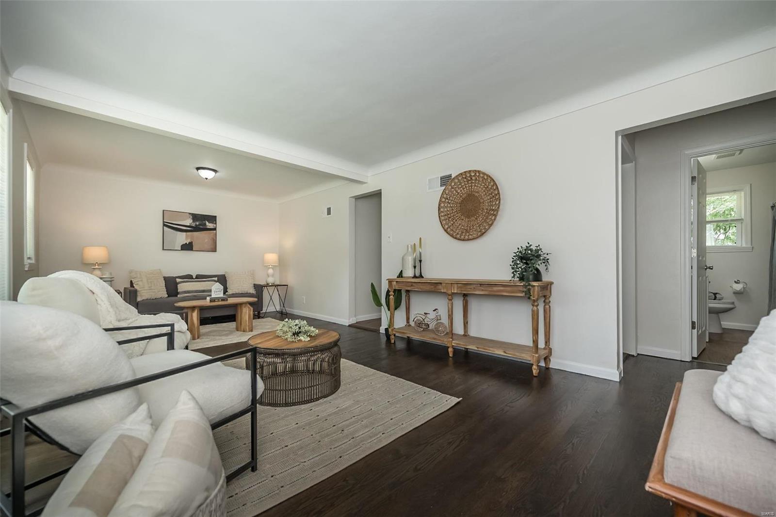 6906 Pine Ridge Drive St. Louis, MO 63121 - Photo 5 of 33