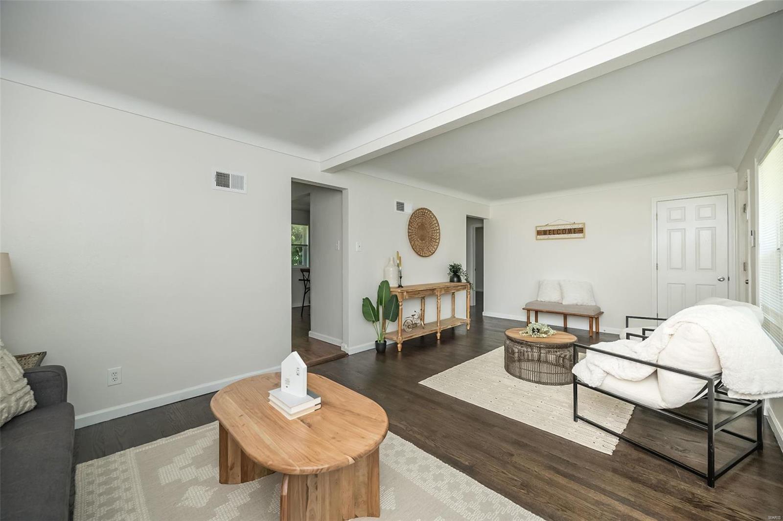 6906 Pine Ridge Drive St. Louis, MO 63121 - Photo 8 of 33