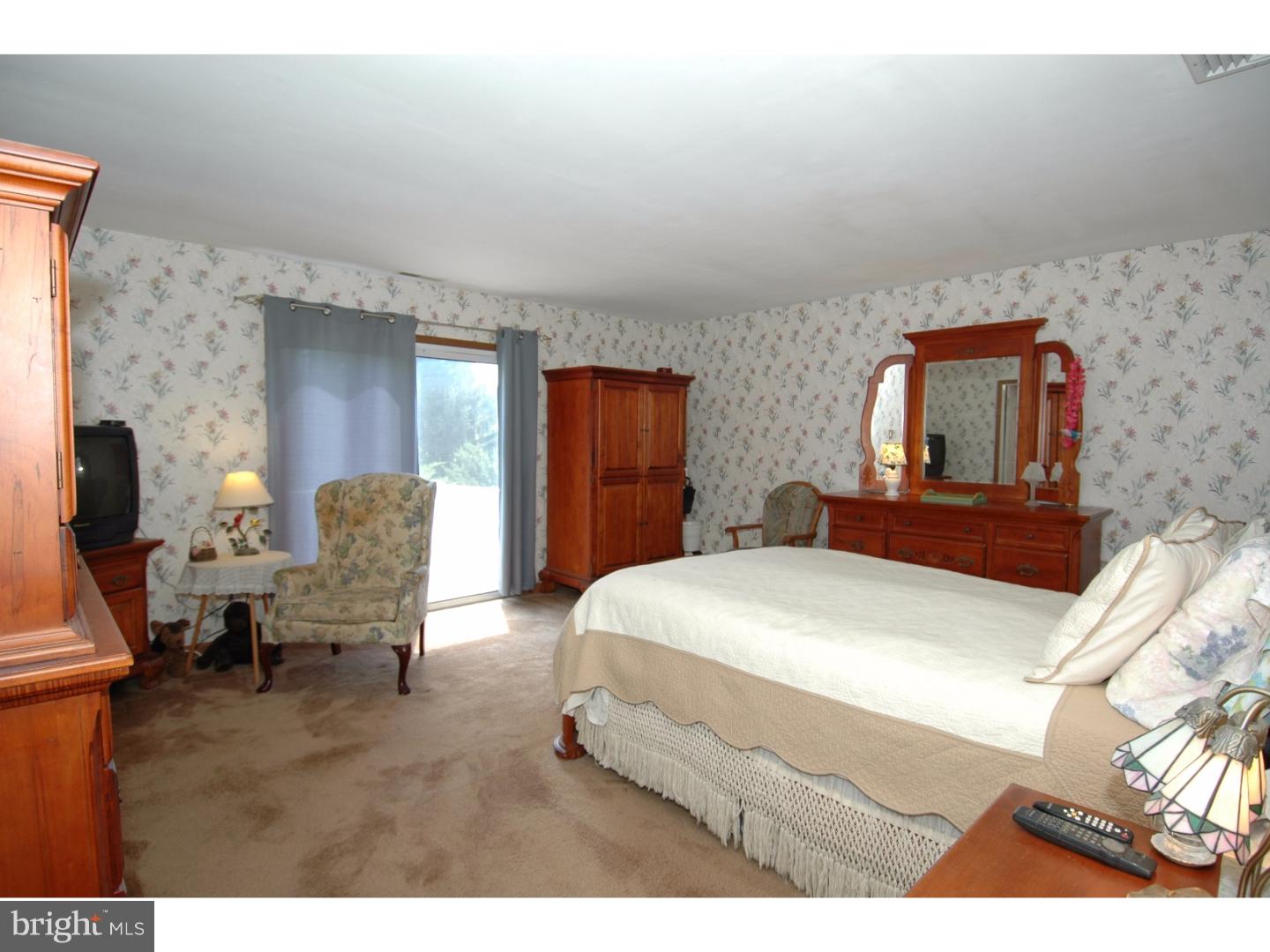 1280 Old York Road Burlington, NJ 08016 - Photo 12 of 25 Bedroom - Main