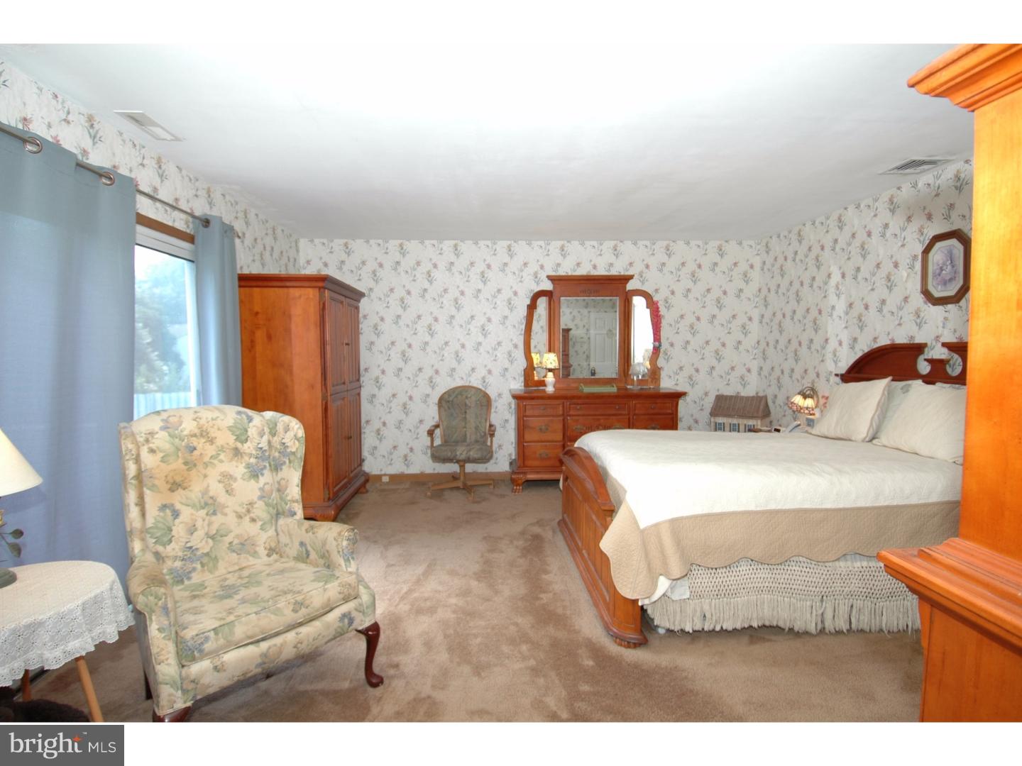 1280 Old York Road Burlington, NJ 08016 - Photo 14 of 25 Bedroom - Main