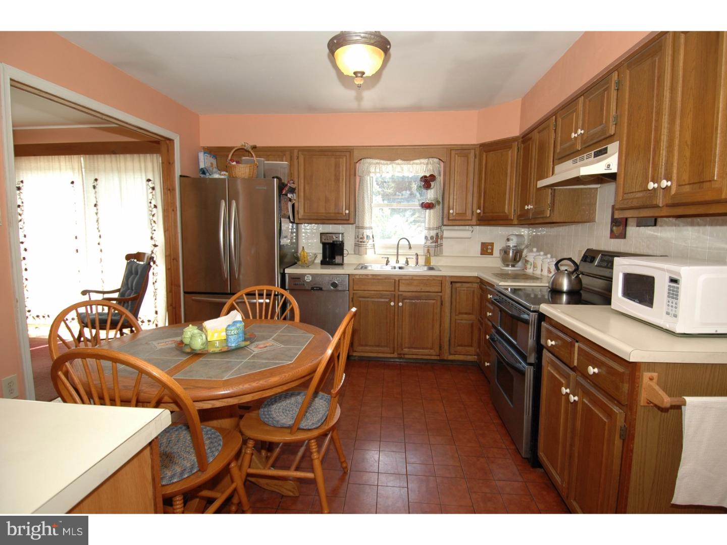 1280 Old York Road Burlington, NJ 08016 - Photo 5 of 25 Kitchen