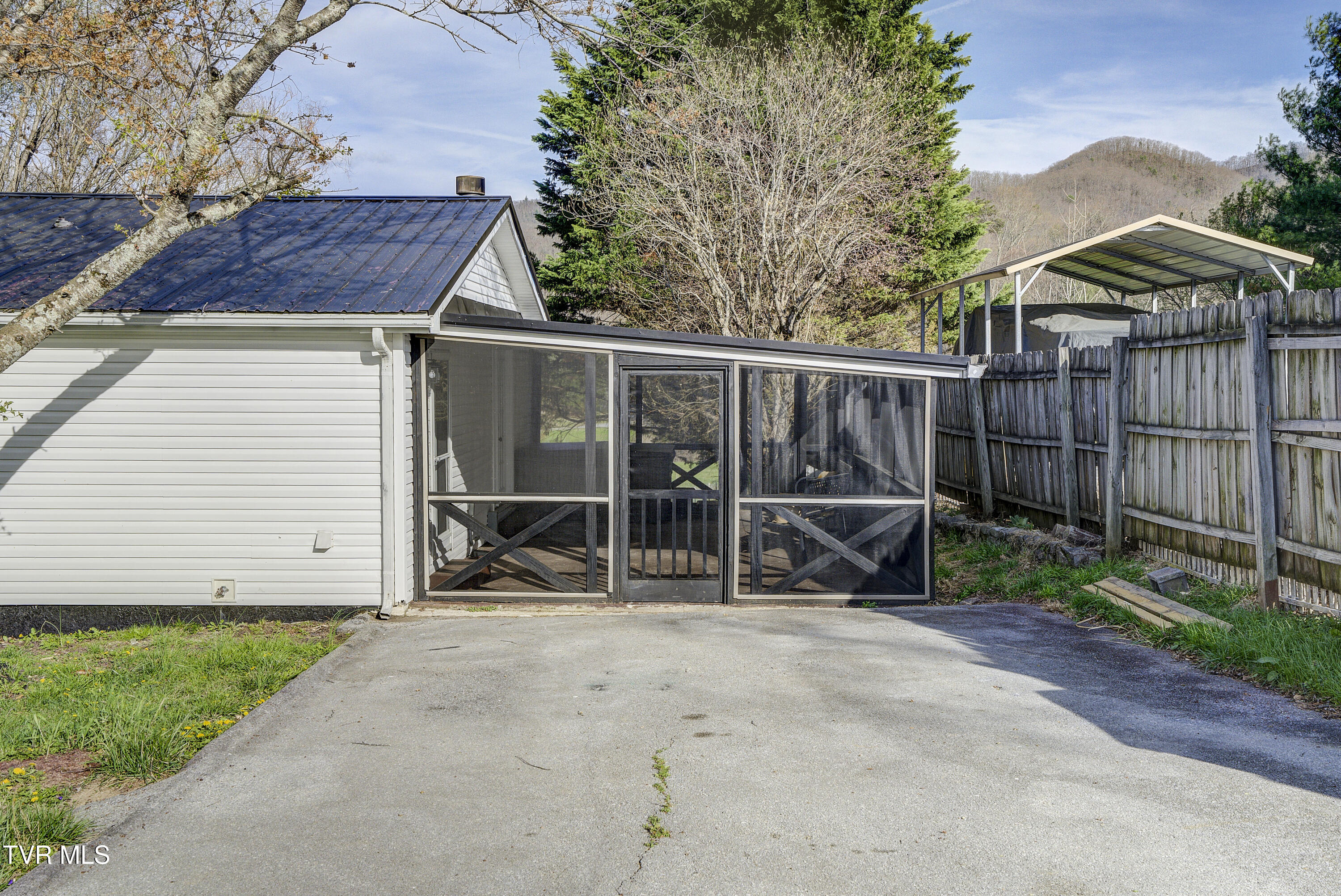 287 H Heaton Road Elizabethton, TN 37643 - Photo 51 of 52 Heaton--54