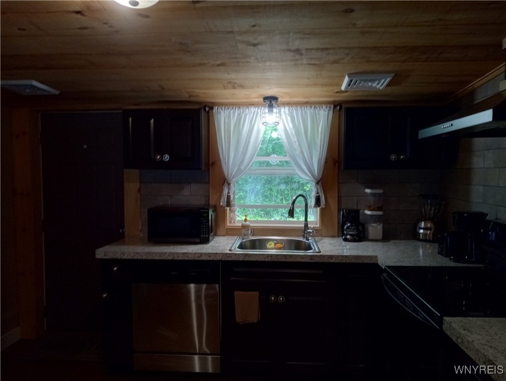 9106 Arthur Jenkins Road Lenox, NY 13032 - Photo 2 of 31