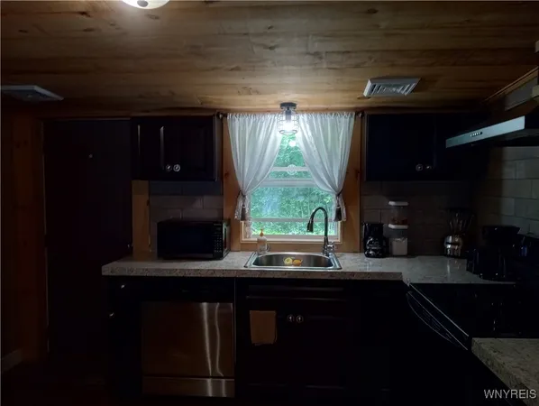 $299,000 | 9106 Arthur Jenkins Road, Lenox, NY 13032