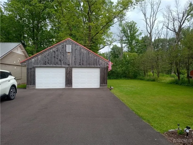 $305,000 | 9106 Arthur Jenkins Road, Lenox, NY 13032