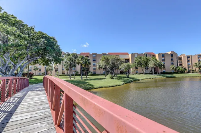 $2,500 | 600 Egret Circle, Unit 7105, Delray Beach, FL 33444