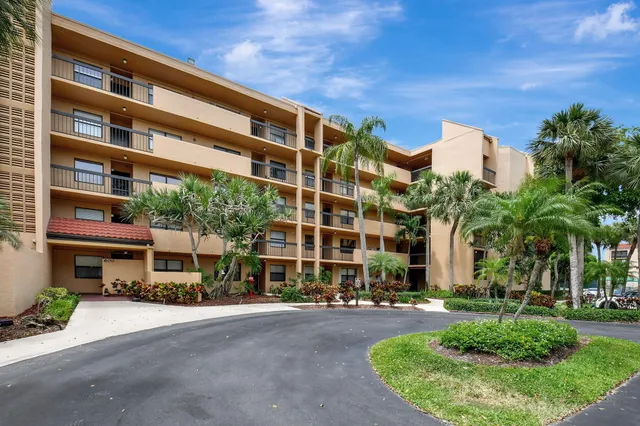 $2,500 | 600 Egret Circle, Unit 7105, Delray Beach, FL 33444