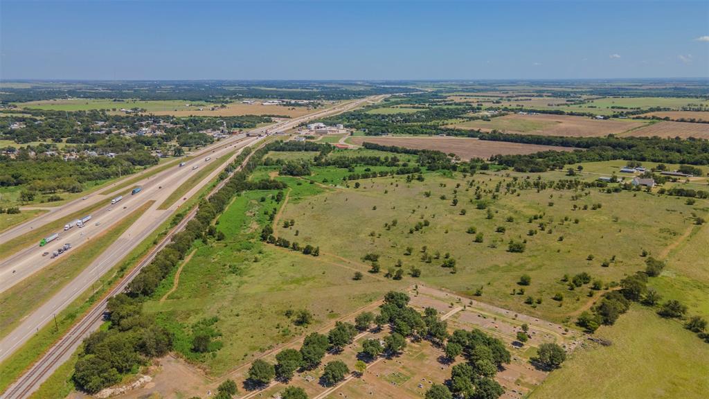 0 Interstate 35 Eddy, TX 76524 - Photo 4 of 18 a view of a lake with a mountain