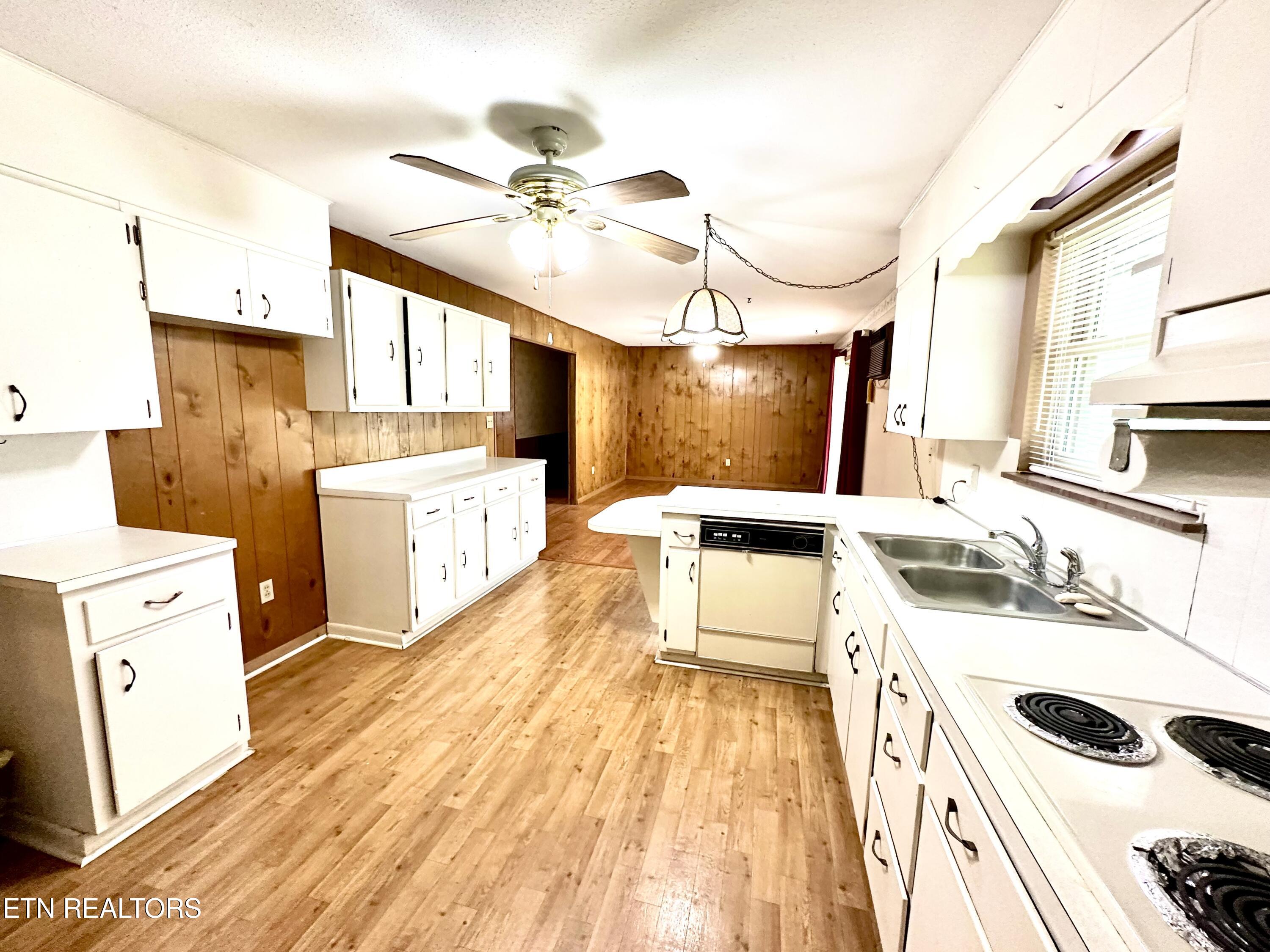 827 Murphy Road Sevierville, TN 37862 - Photo 18 of 29 IMG_7959