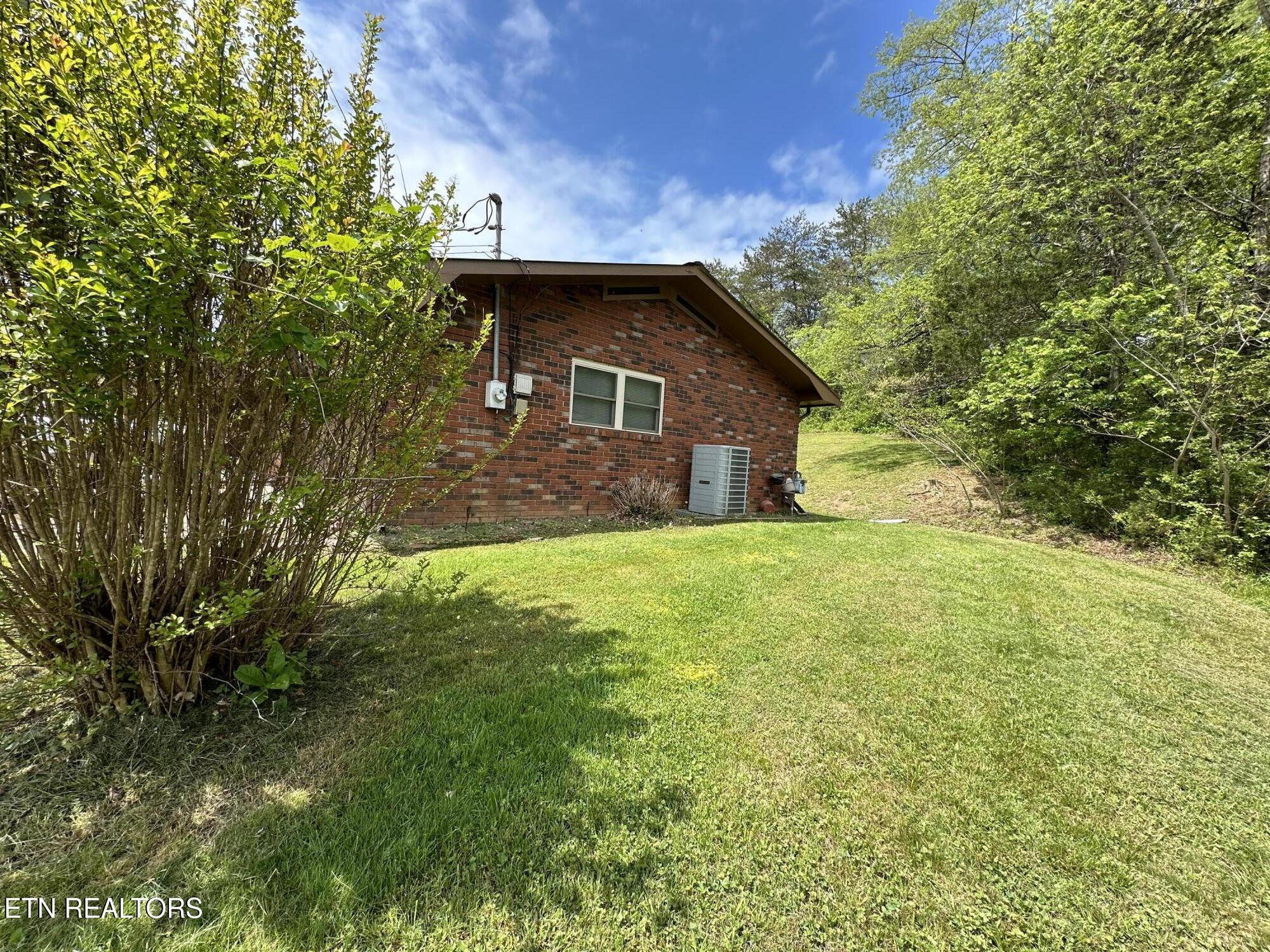 827 Murphy Road Sevierville, TN 37862 - Photo 5 of 29 IMG_4320 (1)