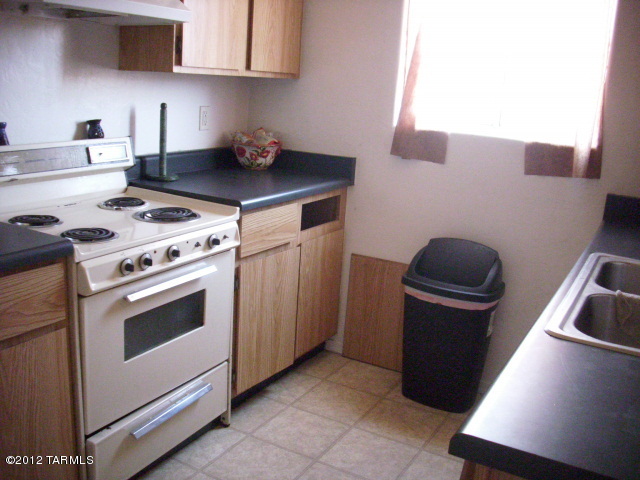 3532 South Mission Road, Unit 5 Tucson, AZ 85713 - Photo 4 of 15