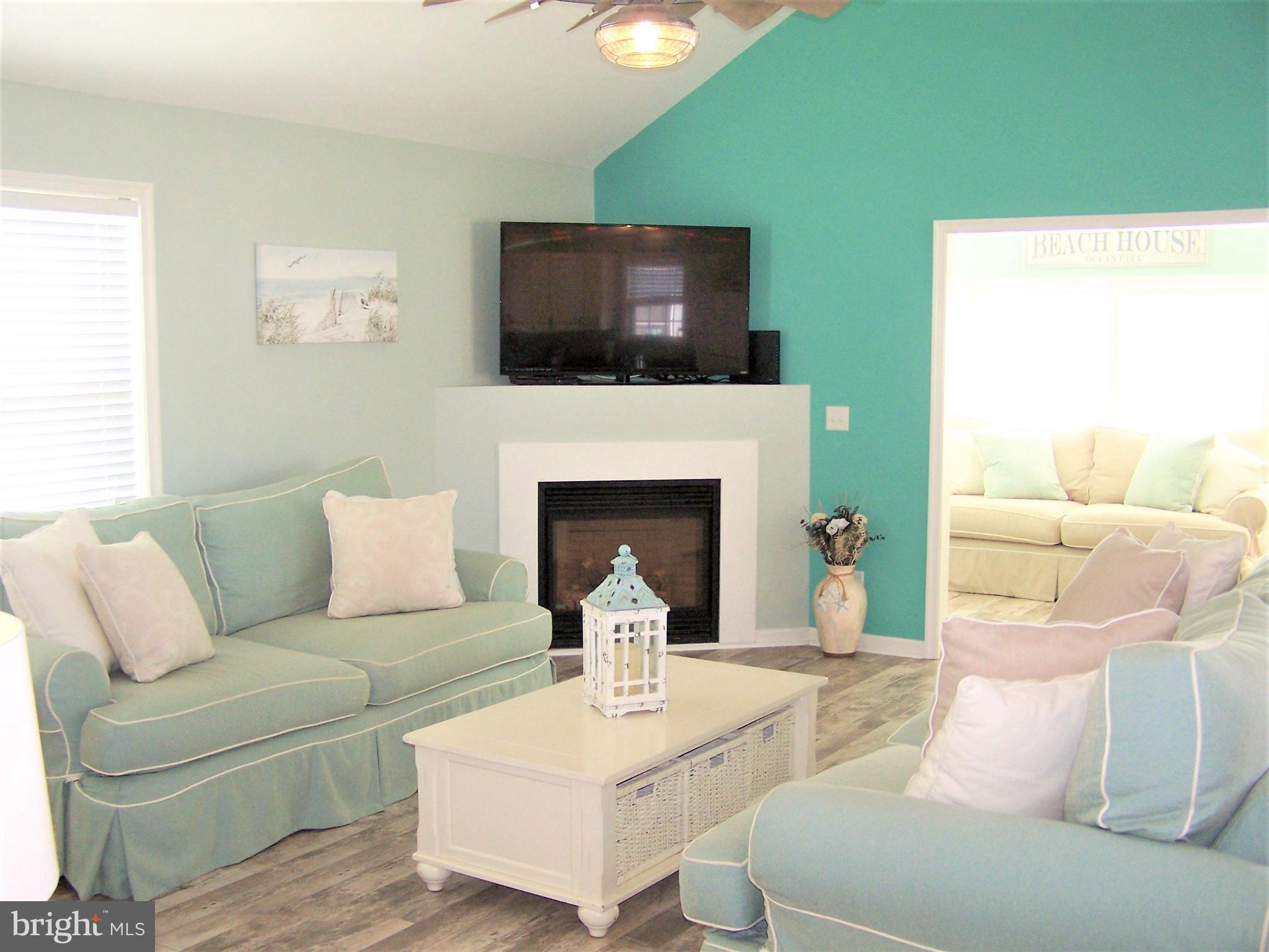 153 Pine Tree Road Ocean City, MD 21842 - Photo 23 of 77 Living Area