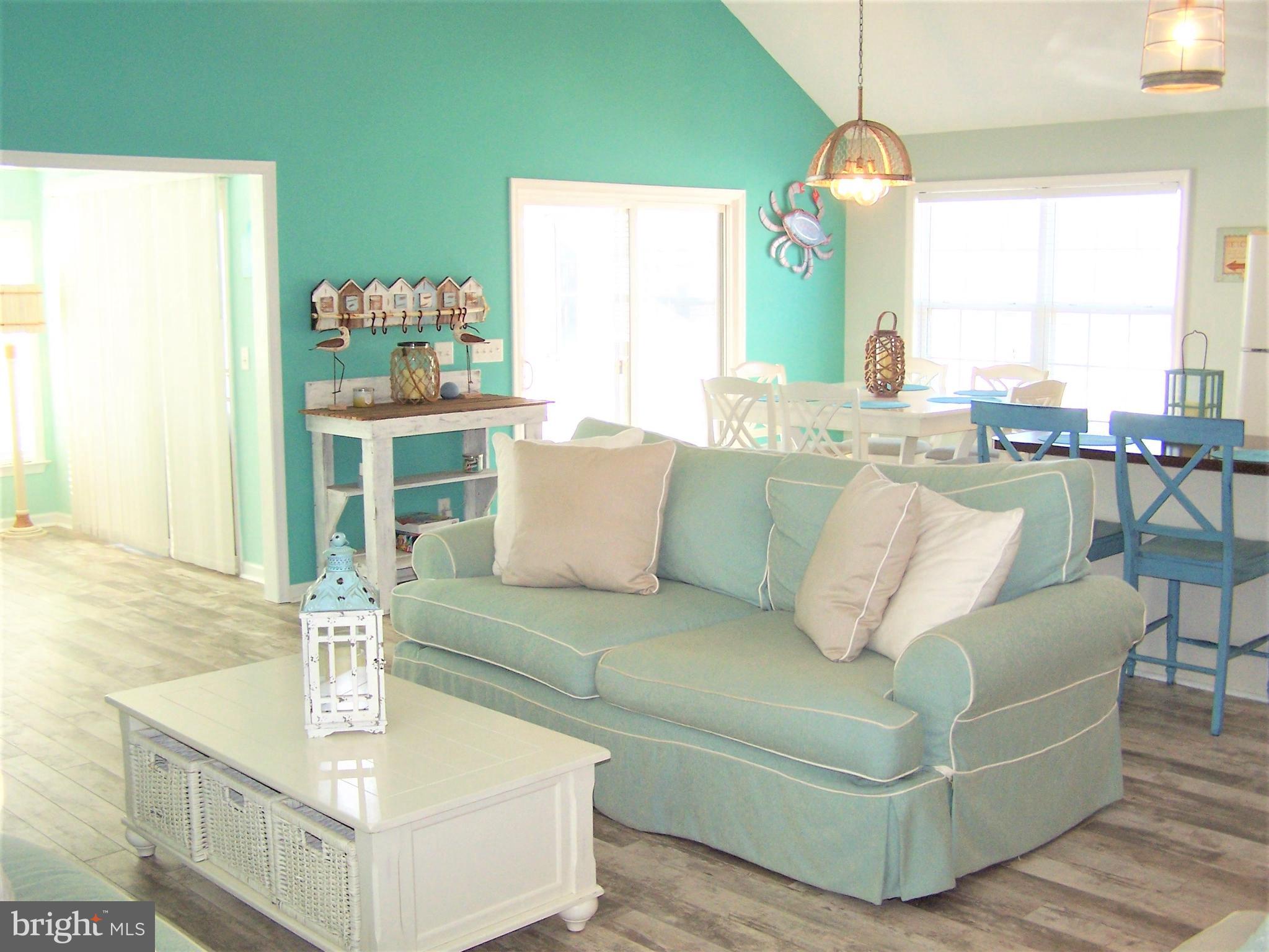 153 Pine Tree Road Ocean City, MD 21842 - Photo 26 of 77 Living Area